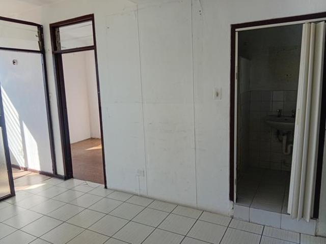 Apartment for rent in Seaview, Kwazulu-natal