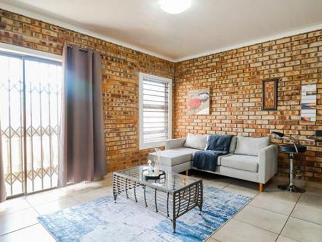 Apartment for sale in Dr Kenneth Kaunda, North West