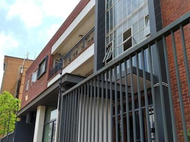 Flat for rent in Waterkloof, Gauteng