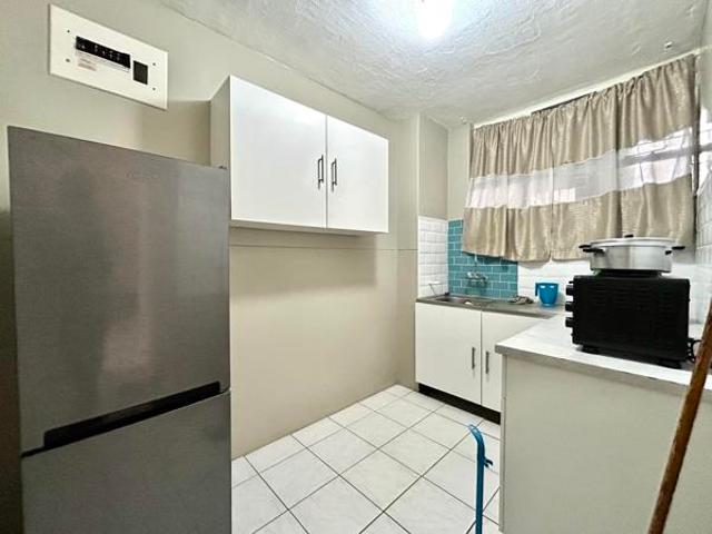 Flat for rent in Seaview, Kwazulu-natal
