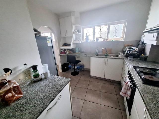 Flat for sale in Seaview, Kwazulu-natal
