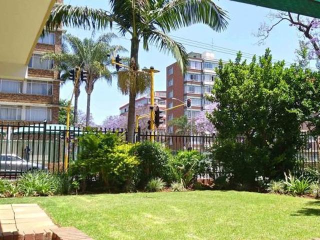 Flat for rent in Waterkloof, Gauteng