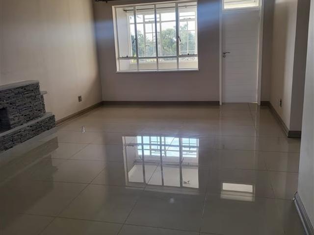 Apartment for rent in Kensington, Cape Town