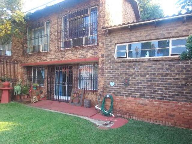 Apartment for rent in Waterkloof, Gauteng