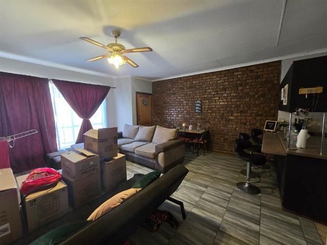 Townhouse for sale in Frances Baard, Northern Cape
