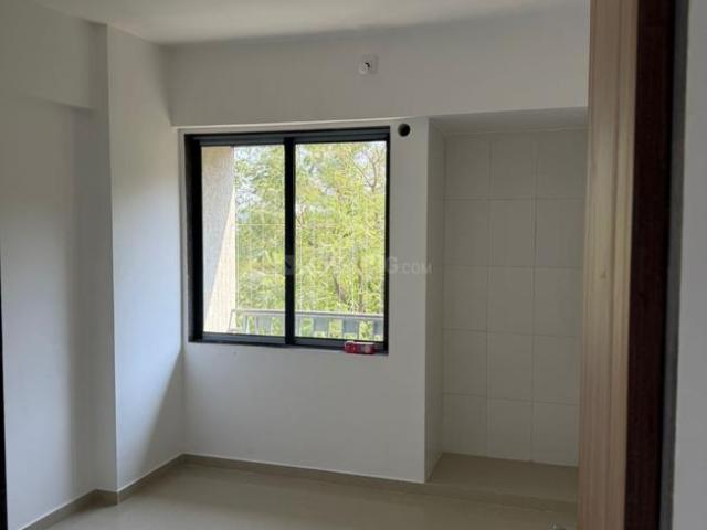 Flat for rent in Vapi, Valsad