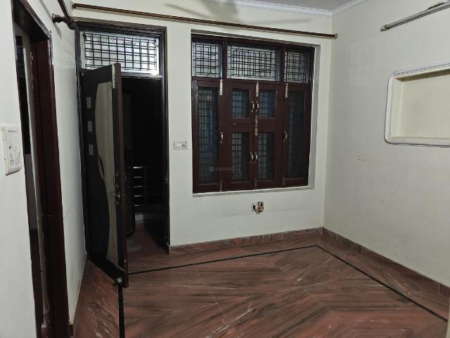 Flat for rent in West Delhi, Deri