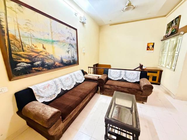 Flat for rent in Ambawadi, Ahmedabad