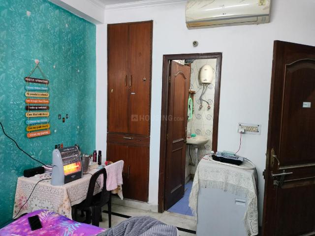 Flat for rent in South Delhi, Deri
