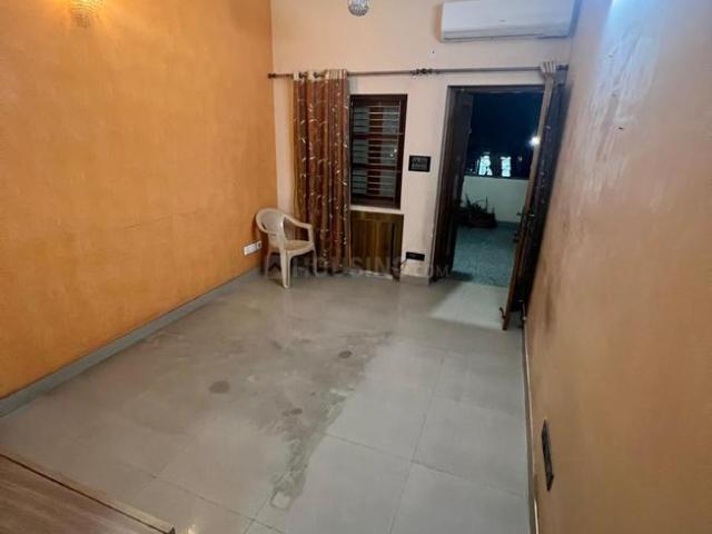 Flat for rent in Deri
