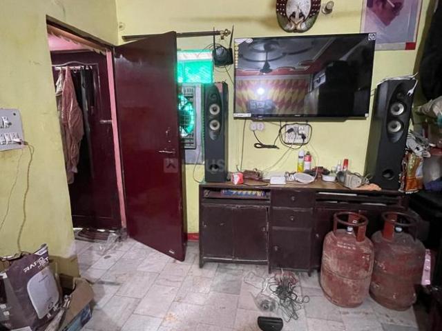 Flat for sale in East Delhi, Deri