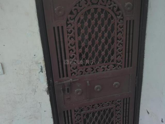 Flat for sale in East Delhi, Deri