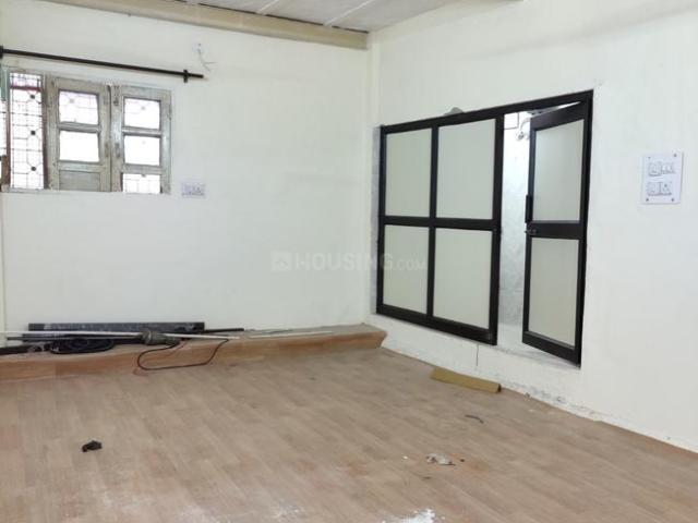 Flat for rent in Deri
