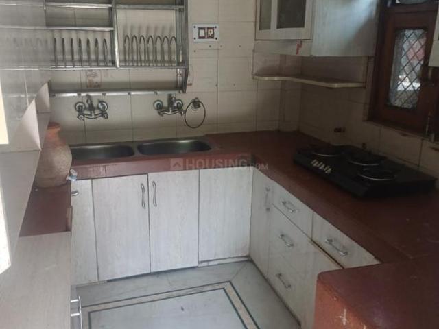 Flat for rent in West Delhi, Deri