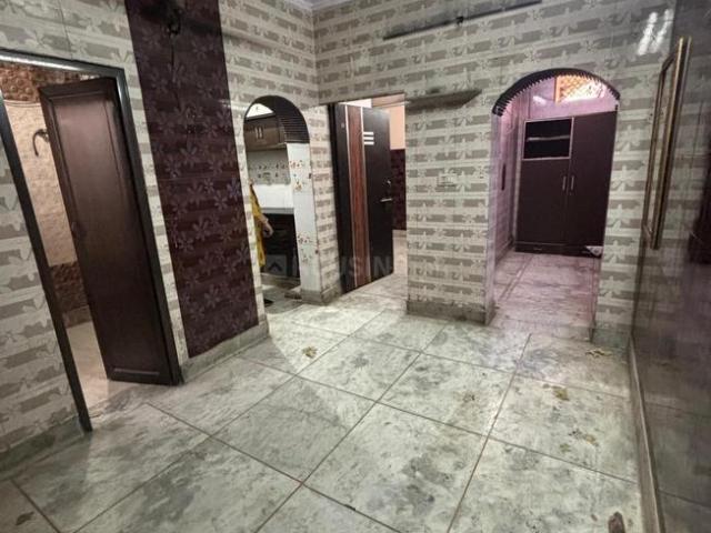 Flat for sale in North West Delhi, Deri