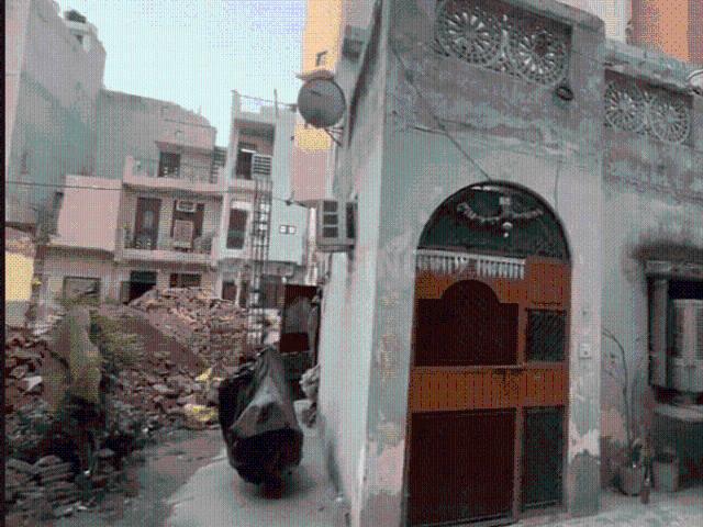 House for sale in South West Delhi, Deri