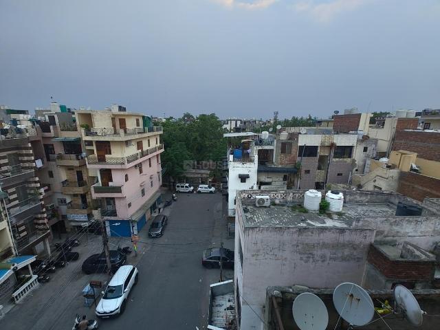 House for sale in North West Delhi, Deri