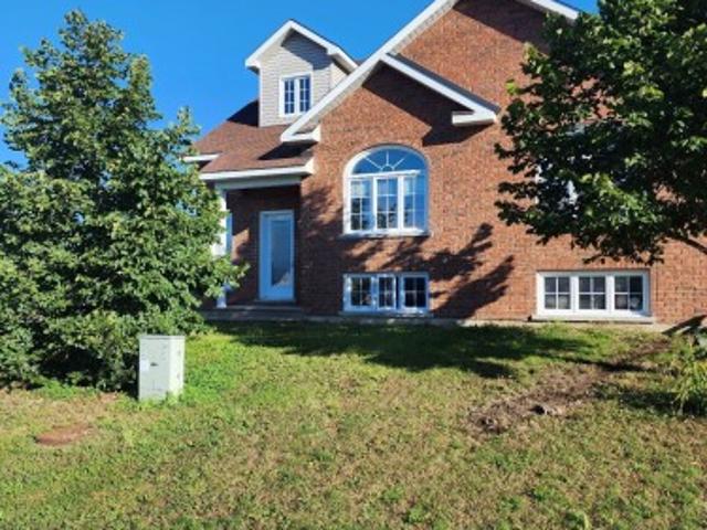 House for rent in Gatineau, Quebec