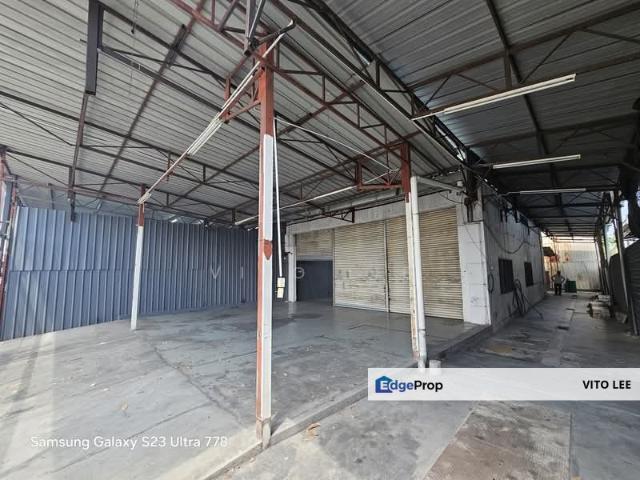 Warehouse for sale in Malaka