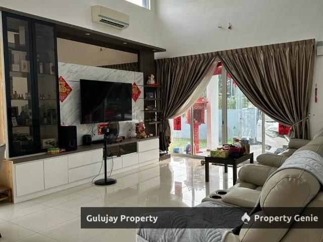 Terraced House for sale in Malaka