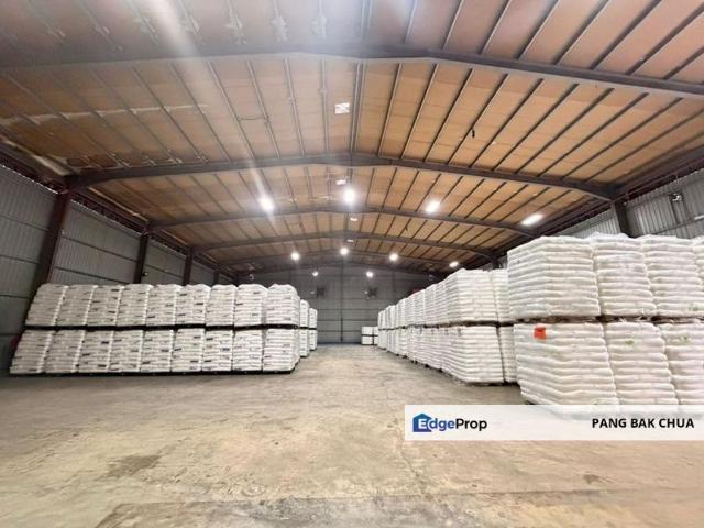 Warehouse for rent in Sendayan Village, Negeri Sembilan