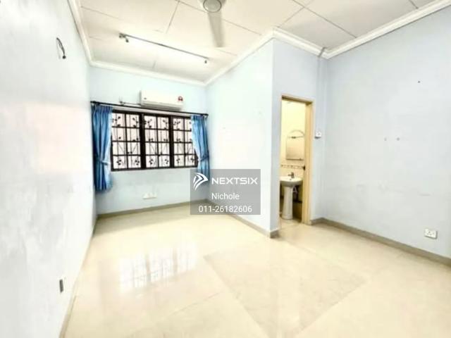 Warehouse for sale in Johor