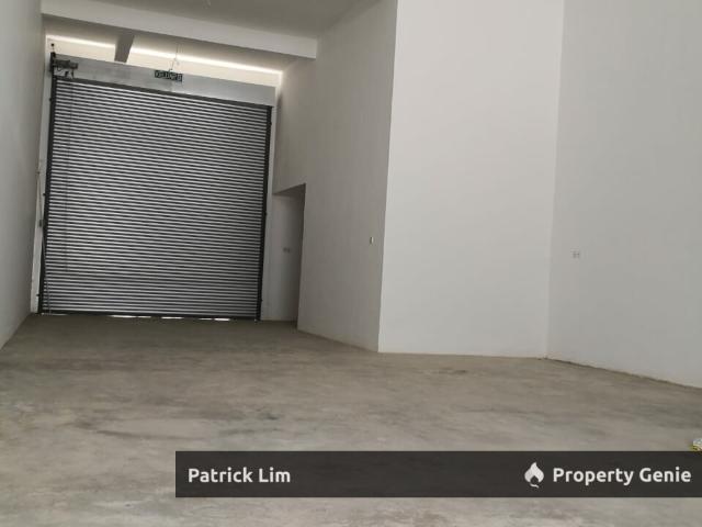 Warehouse for rent in Malaka