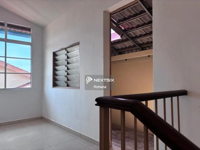 Warehouse for sale in Petaling, Subang Jaya