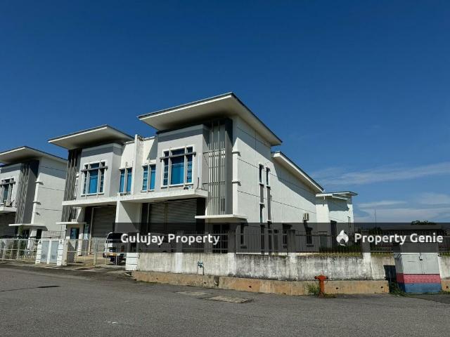 Warehouse for sale in Malaka