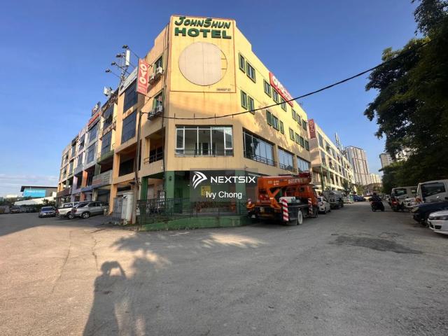 Warehouse for sale in Johor