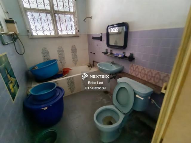 Warehouse for sale in Johor