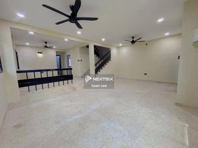 Warehouse for sale in Johor