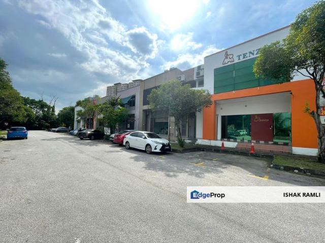 Warehouse for rent in Petaling, Alam Impian