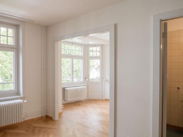 Apartment mieten in Einigen, Zürich