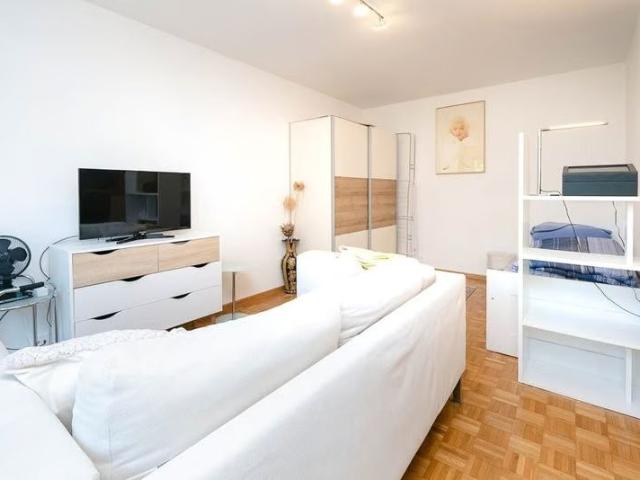 Apartment mieten in Einigen, Zürich