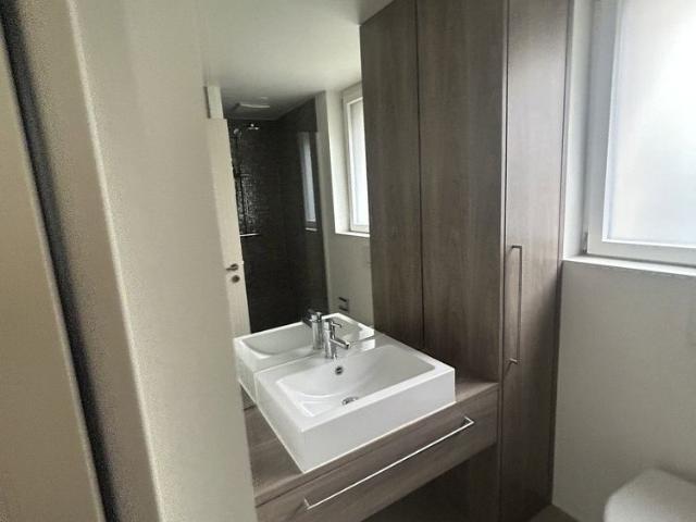 Apartment mieten in Einigen, Zürich