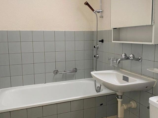 Apartment mieten in Einigen, Zürich