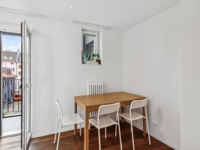 Haus mieten in Einigen, Zürich