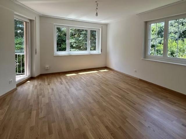 Apartment mieten in Einigen, Zürich
