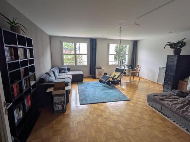 Wohnung mieten in Einigen, Zürich