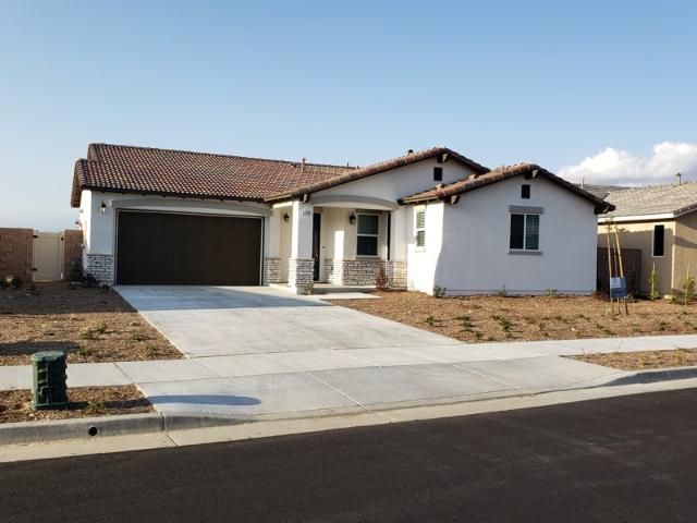 Room for rent in Stoney Mountain Ranch, Hemet