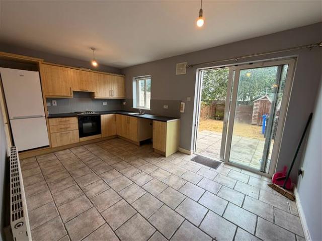 Terraced House to rent in Loch Garman, North Tipperary