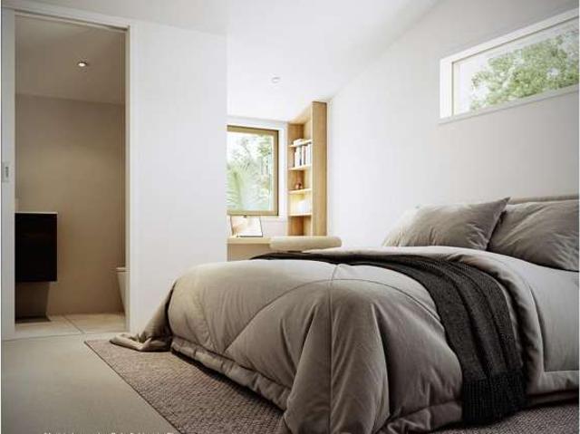 Townhouse for sale in Chaslands, Canterbury
