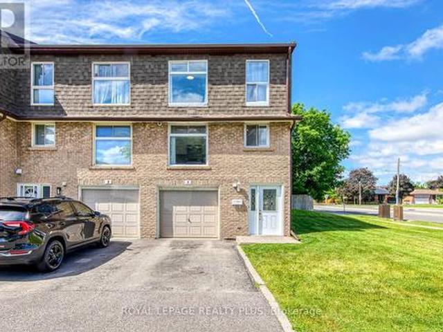 Townhouse for sale in Mississauga, Ontario
