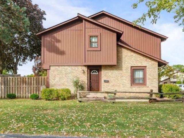 Townhouse for sale in Mississauga, Ontario