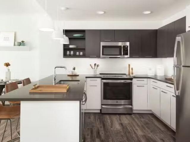 Condo for sale in Brighton, Brighton