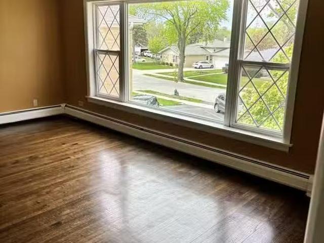 Condo for rent in Addison