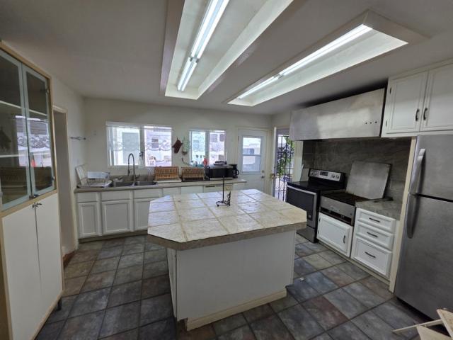 Room for rent in Santa Monica, California