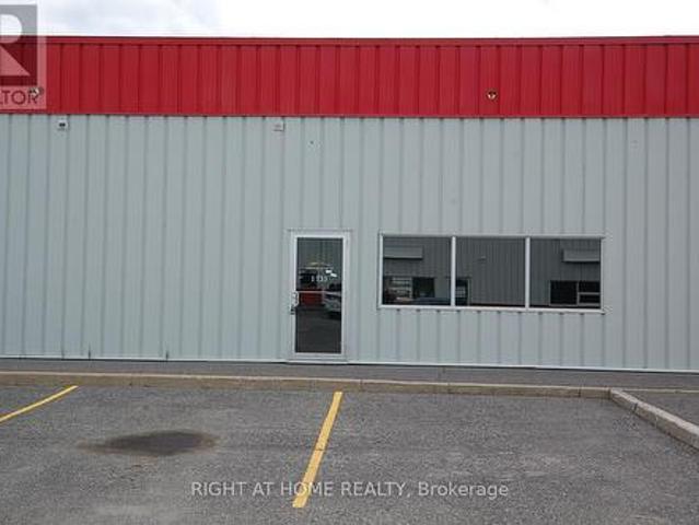 Commercial for rent in Clarence-rockland, Ontario