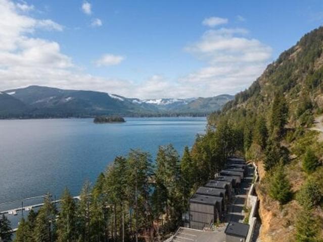 Townhouse for sale in Lake Cowichan, British Columbia